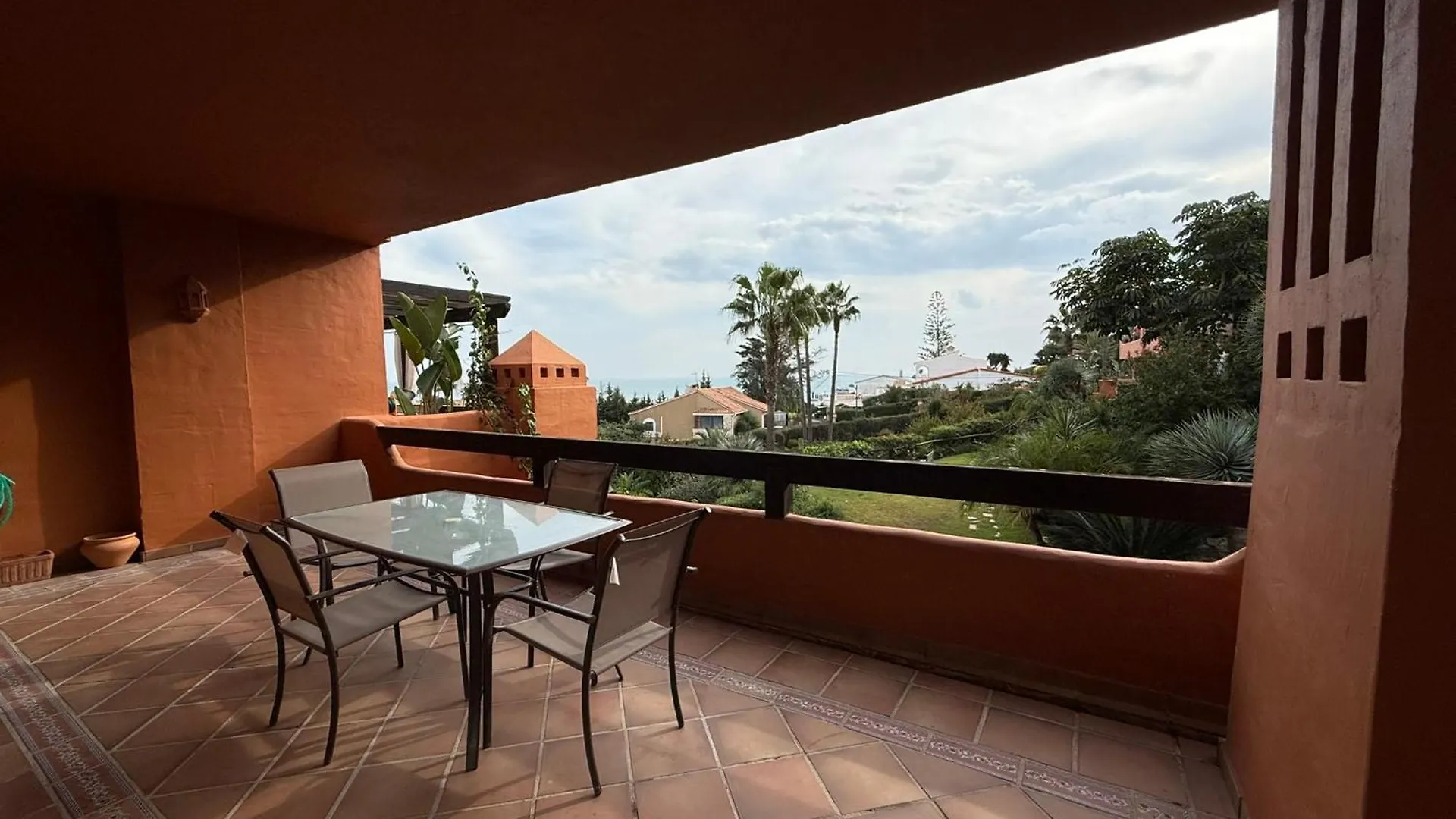 Paraiso Galera - Apartamento Con Piscina Estepona